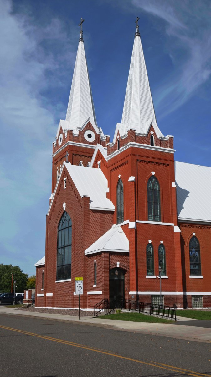 inTECHsity's tweet photo. In the midst of downtown churches and main street, I found it awesome to see these cool agricultural buildings.  Imagine the volume of harvests that have went though these over the years. https://t.co/LNYXFvc6Qh