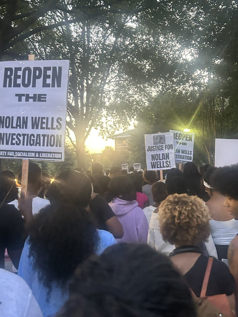 dezbenissan's tweet photo. Love the AUC #nolanwells https://t.co/HSF28JgqsI