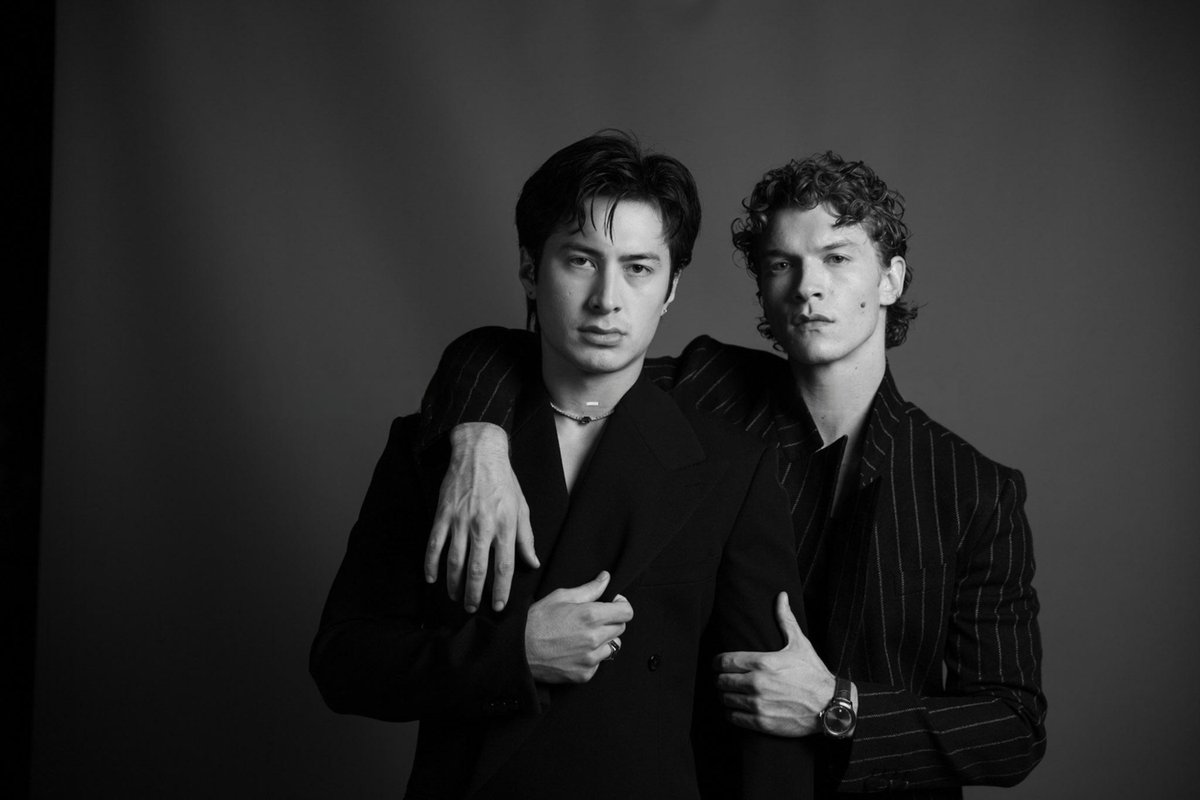hudsonconnorupd's tweet photo. Some exclusive unseen Connor Storrie and Hudson Williams photos from the Vanity Fair photoshoot too because in this house we support both of them https://t.co/sbMUFnjgMI