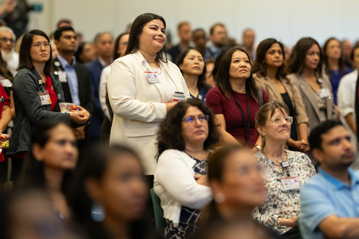 ppisters's tweet photo. I was blown away by how many @UTMDAnderson teammates gathered to celebrate my nine years as president and more than 30 years of service to this unbelievable organization. I will always remember it. #EndCancer #thread 1/10 https://t.co/3l9SF1cSgg