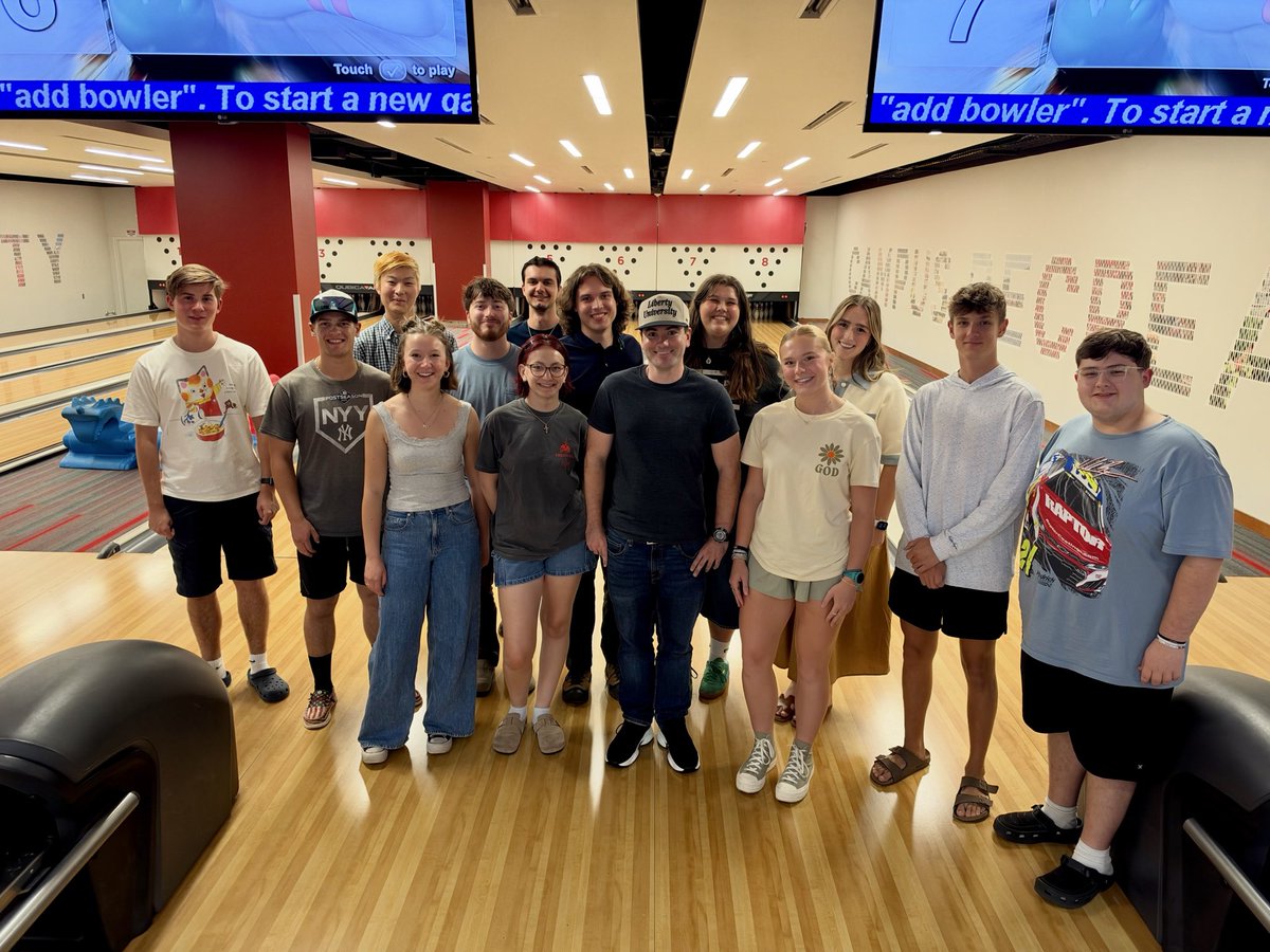 TPUSA_LU's tweet photo. Tonight our chapter rolled to the polls!
We bowled, enjoyed pizza and soda, checked students' voter registration status, registered students to vote, and had a whole lot of fun!🎳🍕🗳️🥤🤪
@tpusastudents https://t.co/6AJNGX6vYr