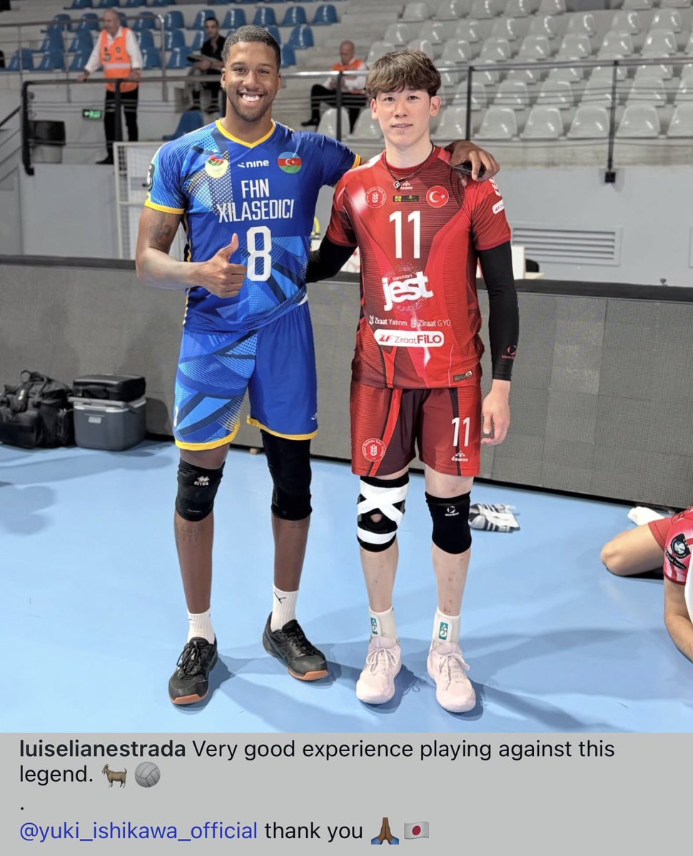 bibibibeaut's tweet photo. another one from Luis Elian🥺🥺💗

“very good experience playing against this legend. 🐐🏐” https://t.co/yQzNkiDqkG