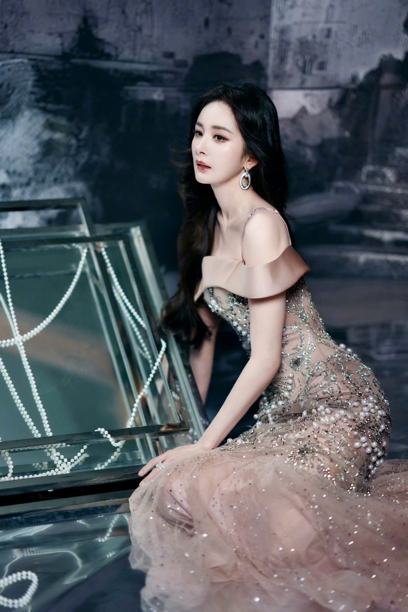 LenteraBayang's tweet photo. @Shaaerere Rein 
- JUDITH (retext: 1986) + 1
- CHARLOTTE (retext: Yangmi, September 1986) + 1

Tolong pilih yang sesuai ya kak https://t.co/pC7lETrGqN