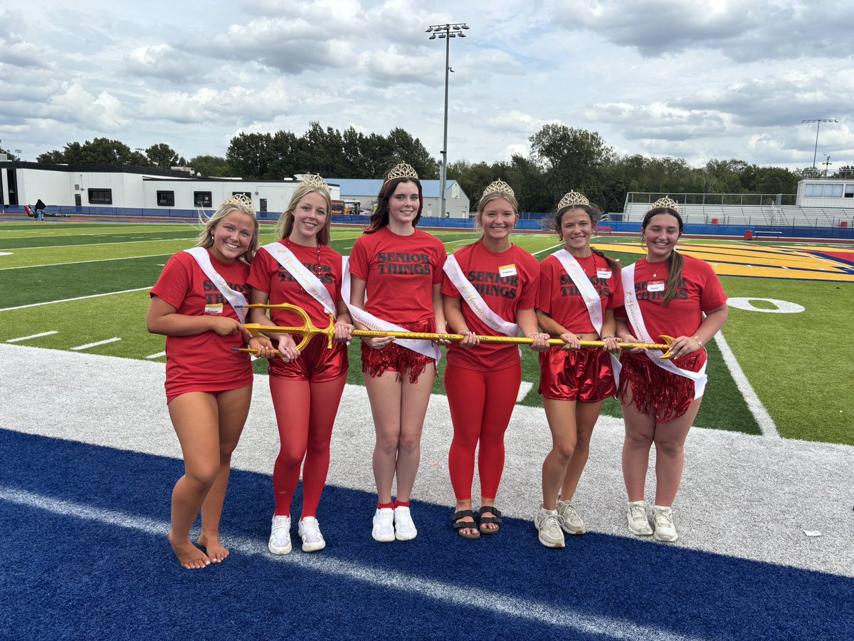 DandurandJason's tweet photo. THEY CAME. THEY COMPETED. THEY CONQUERED. From Lover’s Leap to the Sack Race, Rapunzel’s Relay to 2 Tug-of-War victories, the Seniors brought the energy &amp; spirit all day long! &amp; when it was all said and done… the Spirit Stick  was theirs! 🔱 #Seniors #HOCO2026 https://t.co/3nSP0U0o84