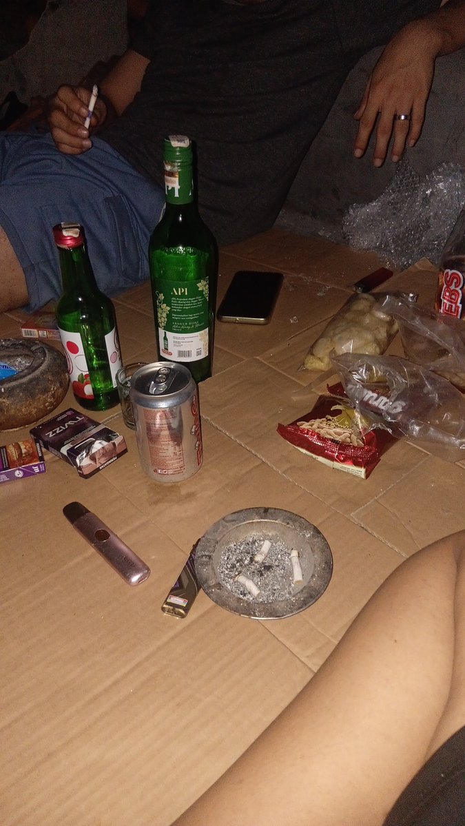 karinaGrey_'s tweet photo. 2 aja ya besok pagi, HOAX ANJ HOAXXX https://t.co/M2gsvvUBWG