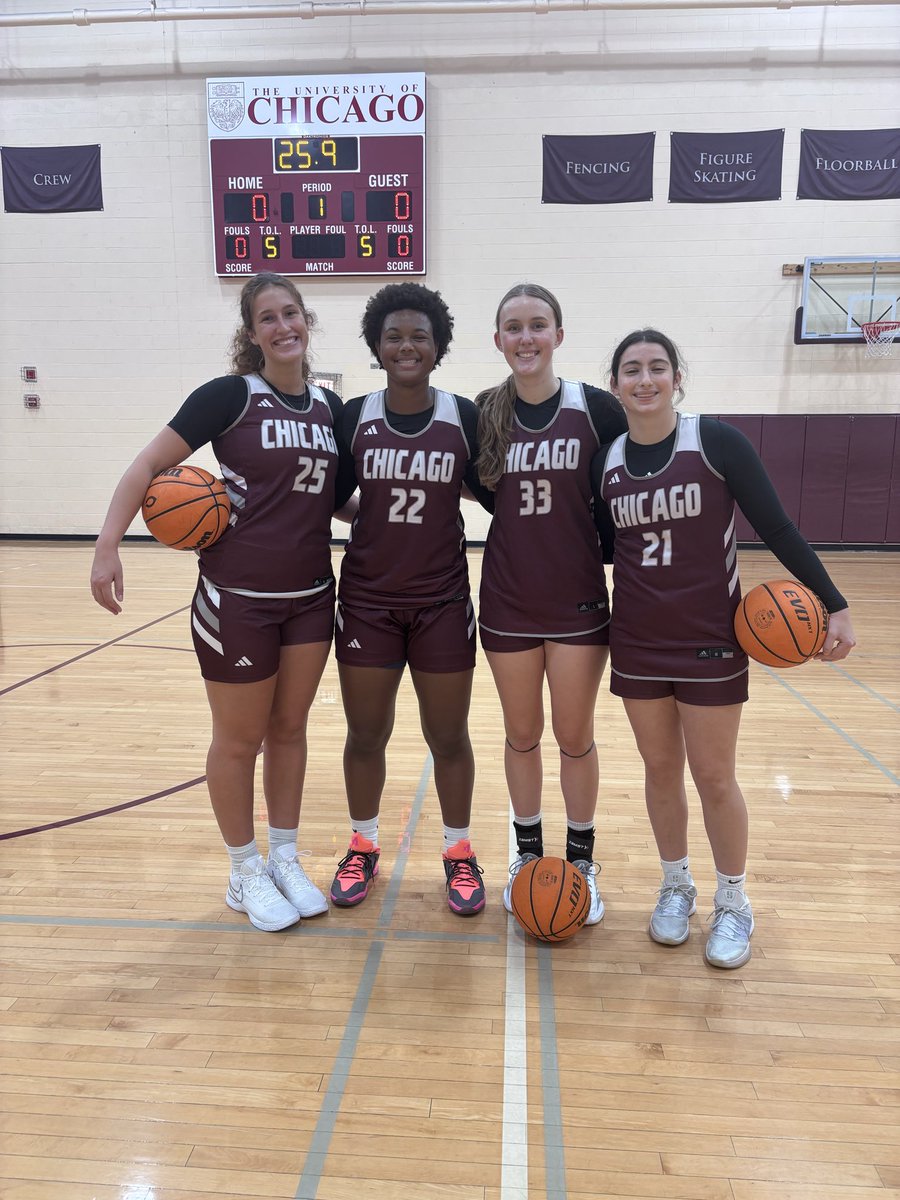 UChicagoWBB's tweet photo. 26-27 DAY 1 IS IN THE BOOKS!! ✅ It’s going to be a fun year! 🤩 https://t.co/3jRutIhiSz