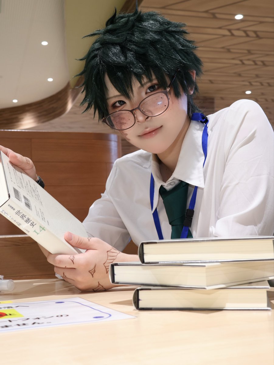 itunemu29's tweet photo. 読書中の🥦先生

👓姿メロすぎる!!!

🥦@__uuunnniii__ 

 #大コス https://t.co/BuwQ0sWhPO