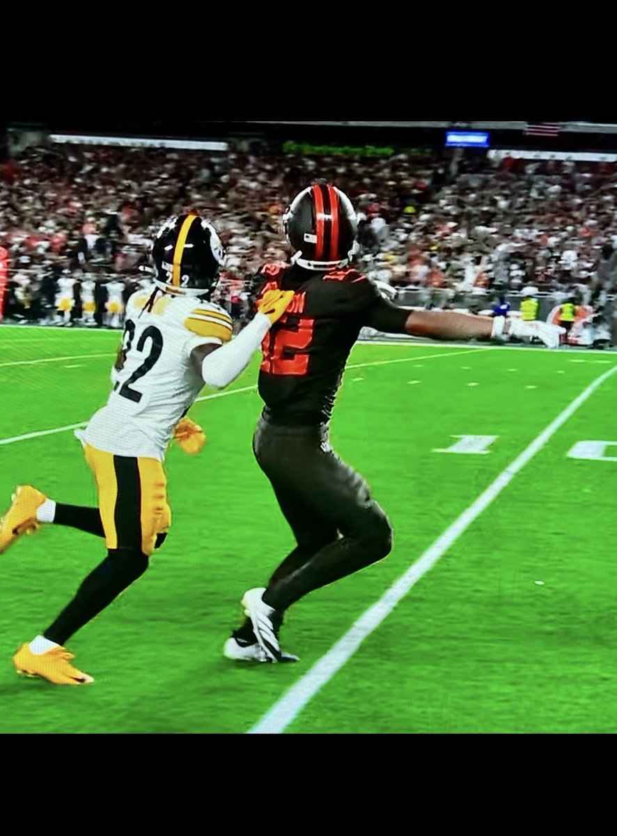 DeniroReese's tweet photo. @NFL @NFLOfficiating this is egregious, 3 flags on one play against the Browns, but this ain’t 1 this is really starting to get weird 👀😳 https://t.co/u28UzqKI8p