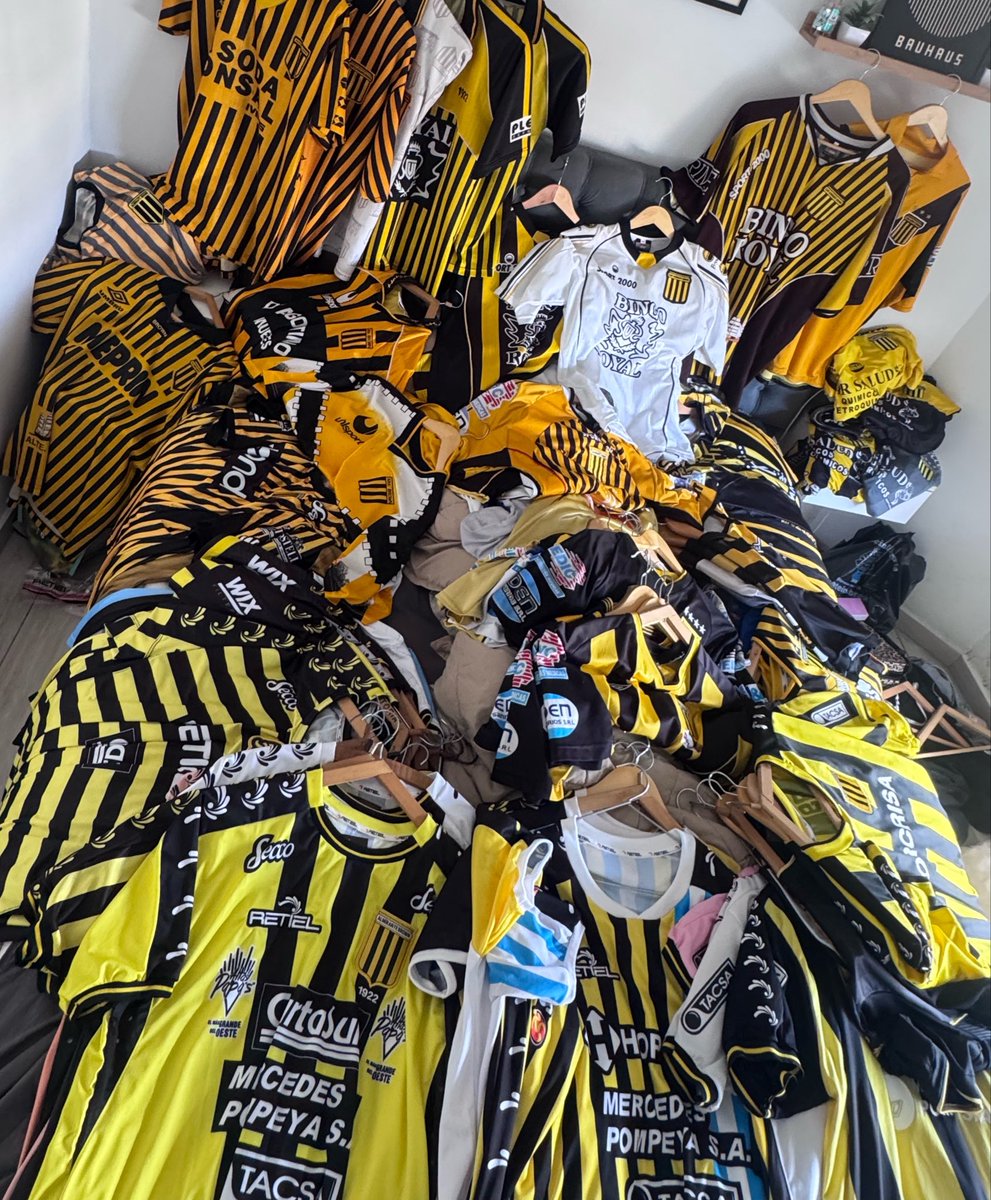 PRC1922x's tweet photo. Tengo más guita yo en camisetas https://t.co/kUXFtnZS1q