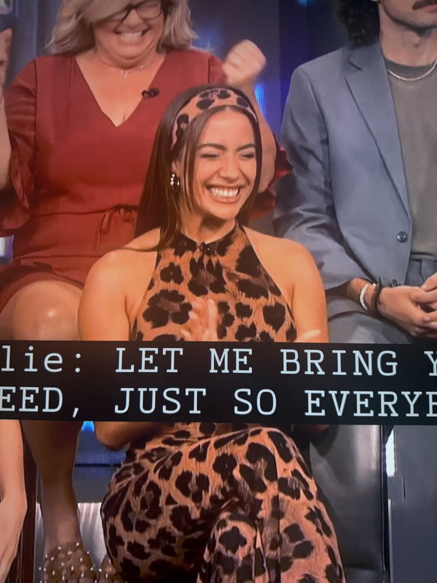 cupidsairrow's tweet photo. BITCH DEE LOOKS SICKENINGGGGGGGGGGGGGGG #BB28 https://t.co/NWxVQYo9kE