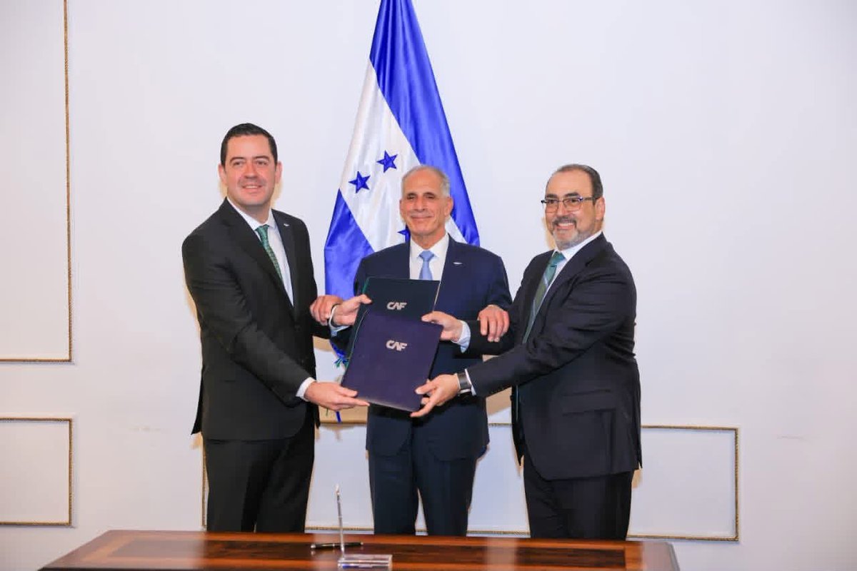 televisur's tweet photo. CAF aprobó un préstamo de hasta US$177 millones para modernizar el sistema eléctrico de Honduras. El proyecto contempla una nueva línea de transmisión y subestaciones en la zona centro-sur, beneficiando directamente a unos 865 mil habitantes. 🇭🇳⚡ https://t.co/Lfbph4bKsL