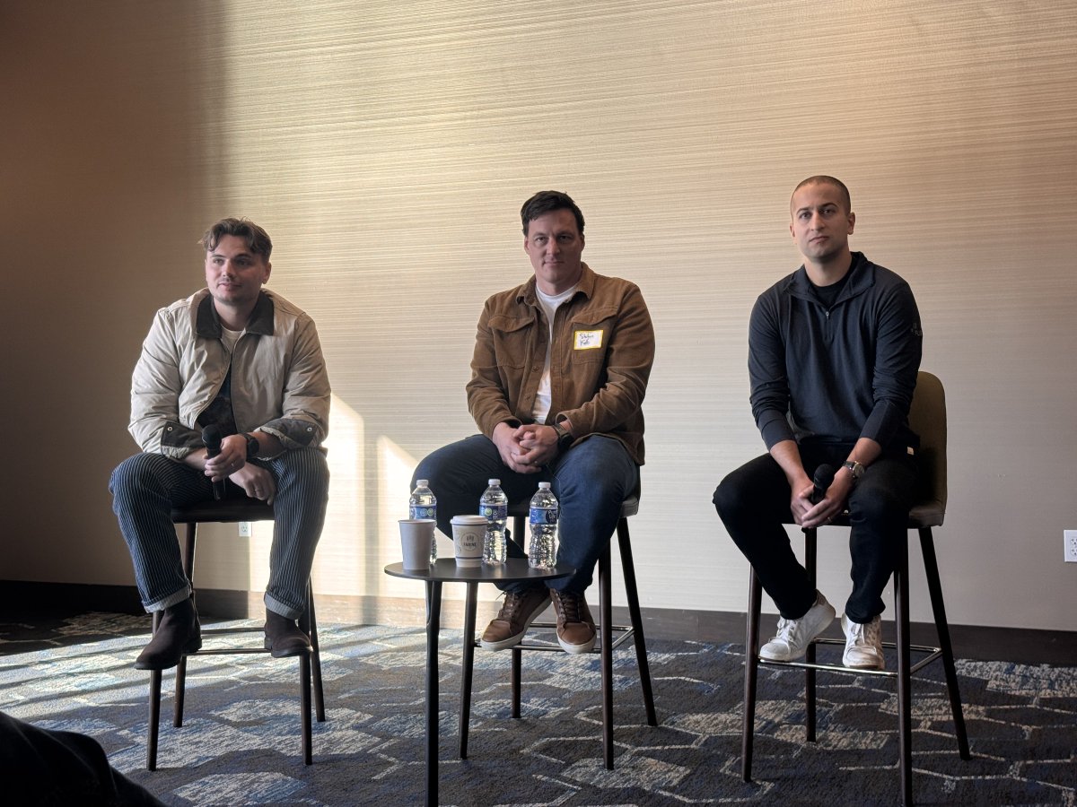 RocksCloud's tweet photo. Top 12 pieces of advice I learned from 3 space VCs at #SeattleSpaceWeek "Escape Velocity: Building an Investable Space Startup" in Redmond:
@CamBorumand (@fuse_vc)
@SirJordanBaker (Athenaeum Ventures)
@stefankalb (Massive Tech Ventures)
Refreshingly honest. My notes below. https://t.co/GhbARg7flQ