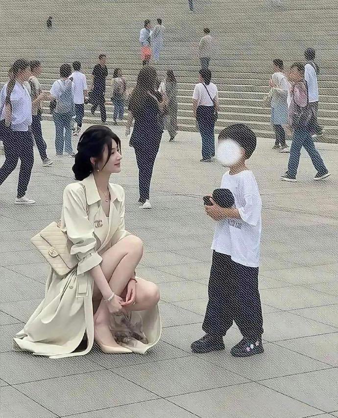 sangran521's tweet photo. 是上辈子拯救了银河系，才能娶到这样的老婆来报恩吧！ https://t.co/Wo8f13o5xc