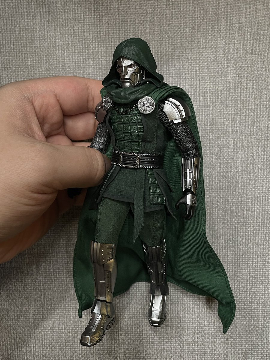 UniverseChew's tweet photo. Custom 1/12 MCU Doctor Doom one-off https://t.co/YhAPG4lFMk