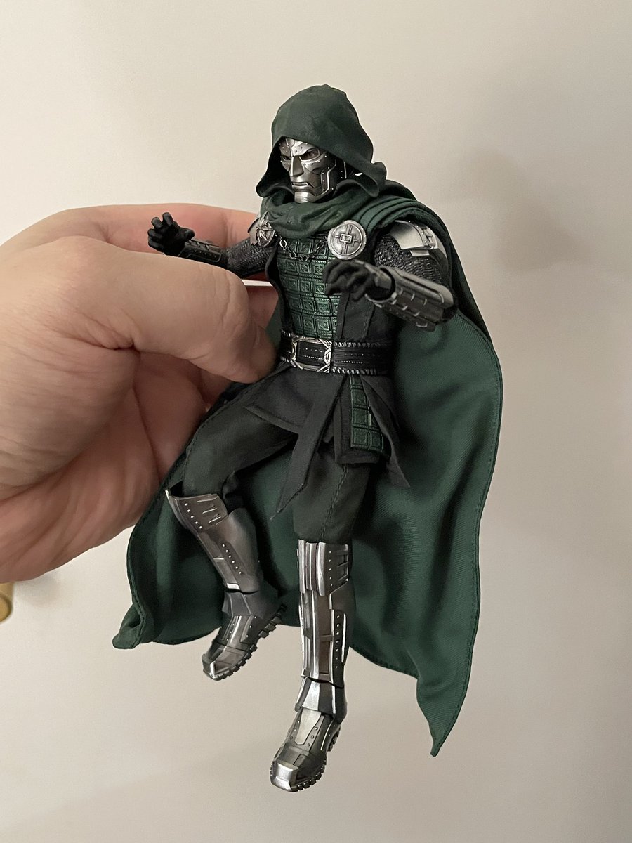UniverseChew's tweet photo. Custom 1/12 MCU Doctor Doom one-off https://t.co/YhAPG4lFMk