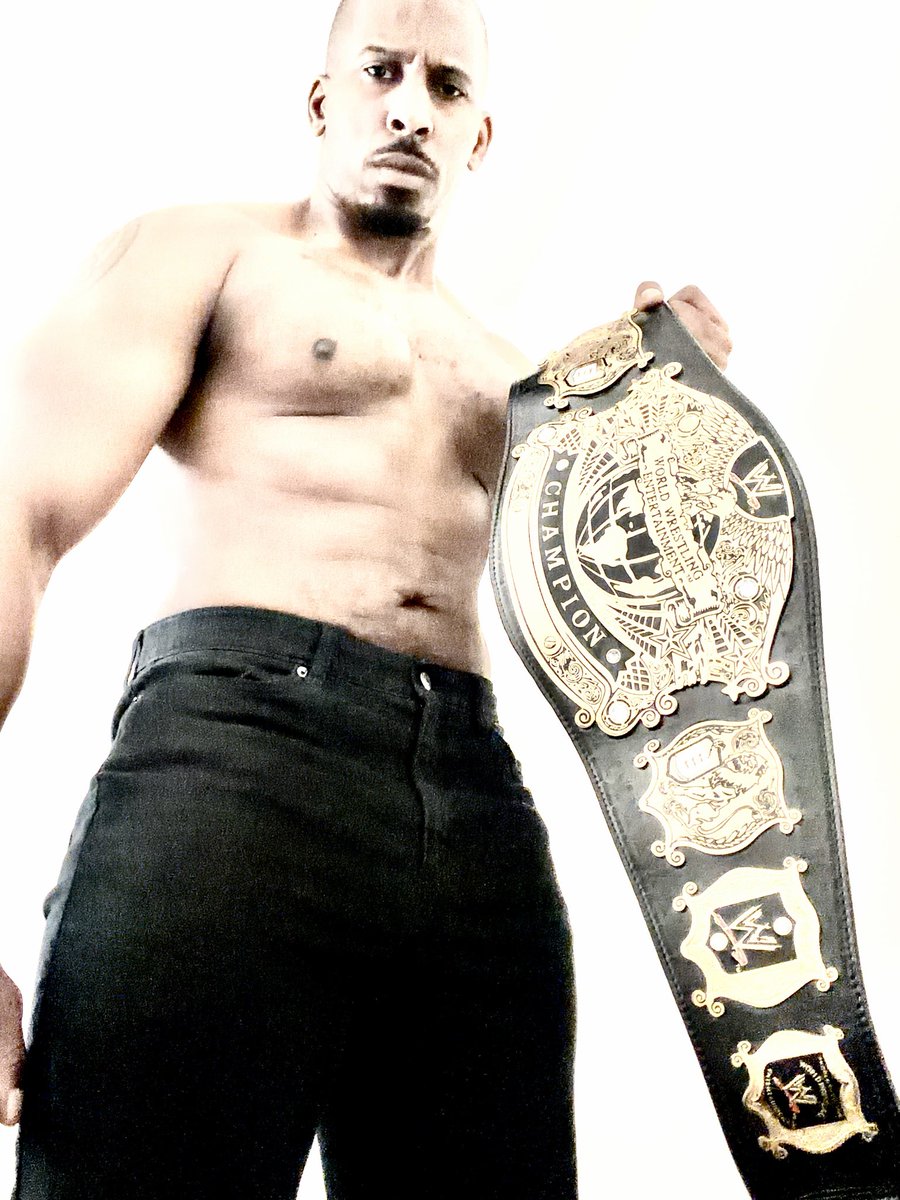 RayIsBlack's tweet photo. 40 years old. 10 years cancer free. Undisputed. Undeniable. https://t.co/7VqoUbiCHA