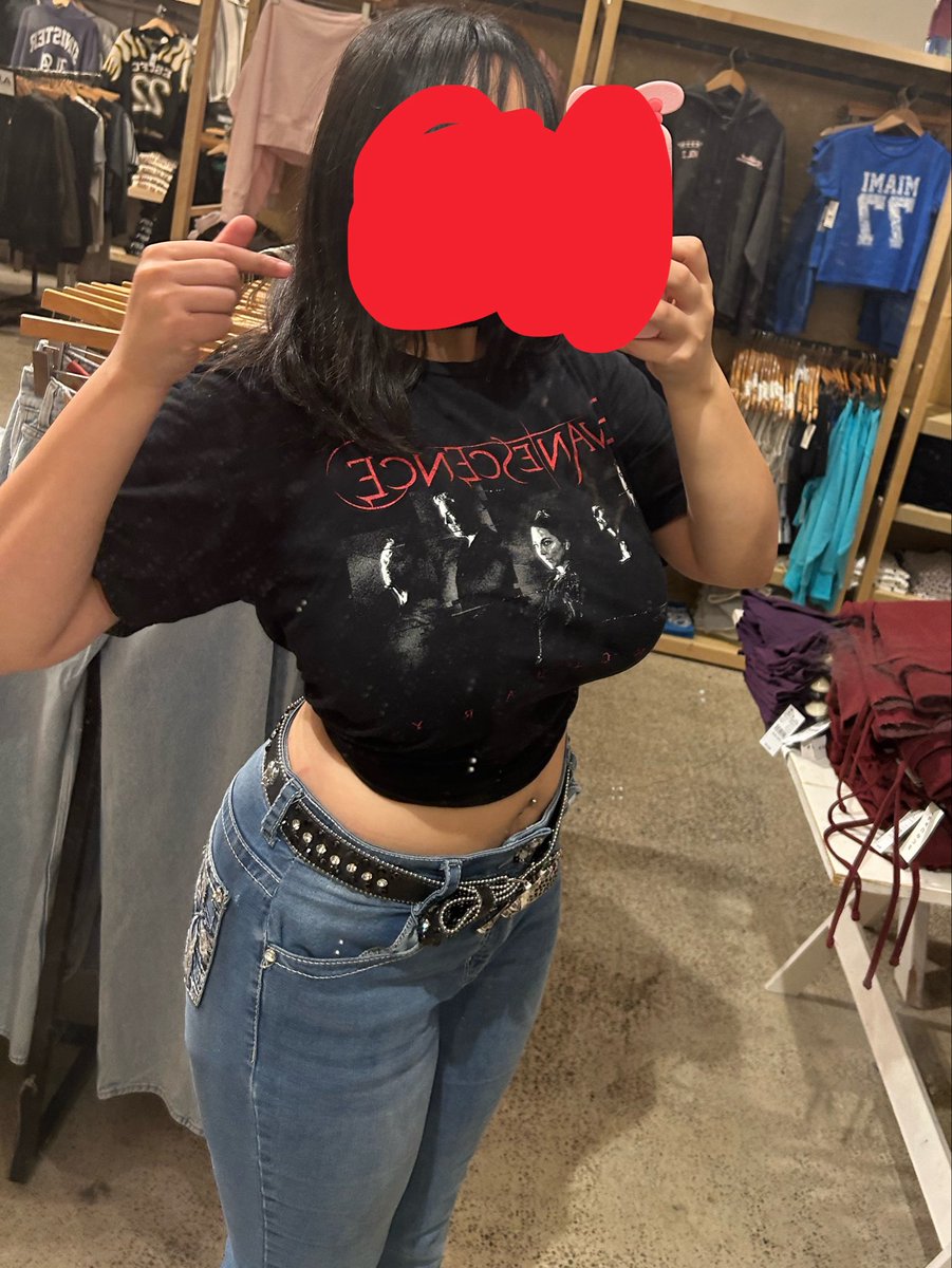 dizzykwtty's tweet photo. Body check meow. It’s giving I could do better but I’m happy I’ve come so far https://t.co/S5xnFplxpN