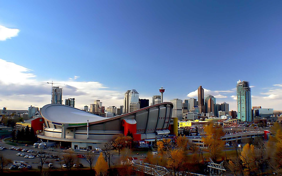 Hubystan10's tweet photo. Absolute chills right now. One last ride. #Saddledome #Flames https://t.co/u8L2BIekpH