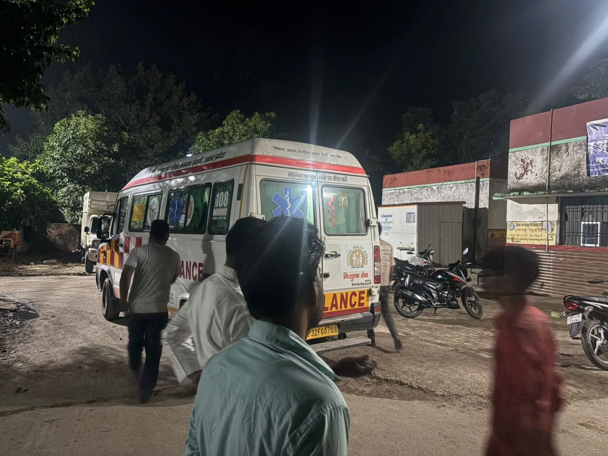 UP51BASTI's tweet photo. #बस्ती गौर थाना क्षेत्र मे अपराधों की आई बाढ़ कल एक नाबालिक से मुस्लिम ने किया बलात्कार दूसरी घटना रात 9बजे नाबालिक बच्ची से दरिंदगी हालत नाजुक गोरखपुर रेफर दिल दहला देने वाली वारदात आई सामने आरोपी युवक अपने कुछ साथियों के साथ किया रेप@Uppolice @digbasti @dgpup @AdgGkr @digbasti https://t.co/BWzSz0x6bX