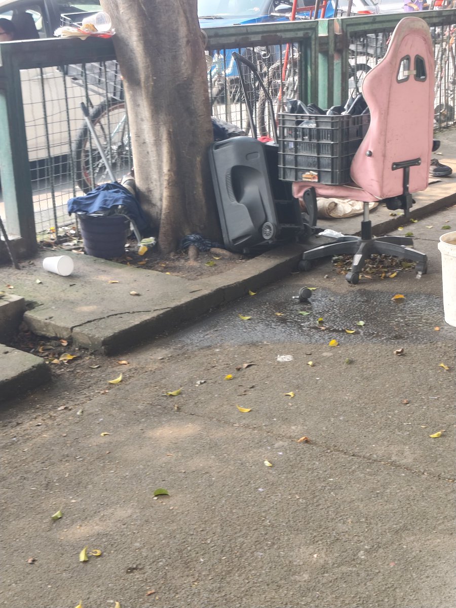 stephanny1712's tweet photo. Escuela primaria albino corzo.
Sobre bolivar
Frente al mercado álamos.
Hay gente en situación d calle , fuera de la escuela es un foco d infección,  mala imagen  pueden llegar agredir a los niños de la primaria. se solicita de su apoyo para q se puedan quitar de ahí.
@BJAlcaldia https://t.co/YrhElHyW6R