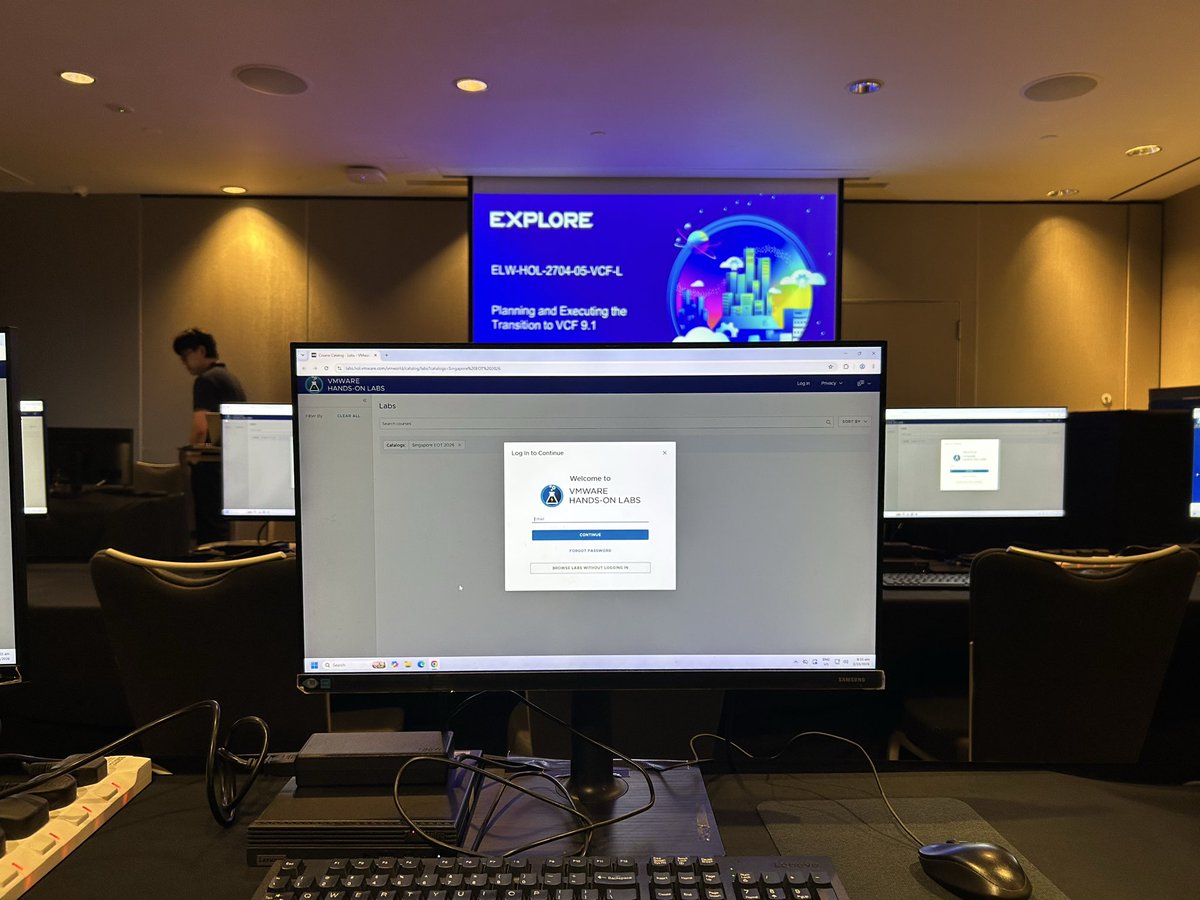 reqtc's tweet photo. VMware Explore 2日目がスタートしました！
本日はハンズオンラボから参加します。
テーマは「Planning and Executing the Transition to VCF 9.1」。VCF 9.1への最適な移行アプローチを、実際に手を動かしてしっかり体感してきます！
#VMwareExplore #VMwareExplore2026 https://t.co/w1PU0D3p4a