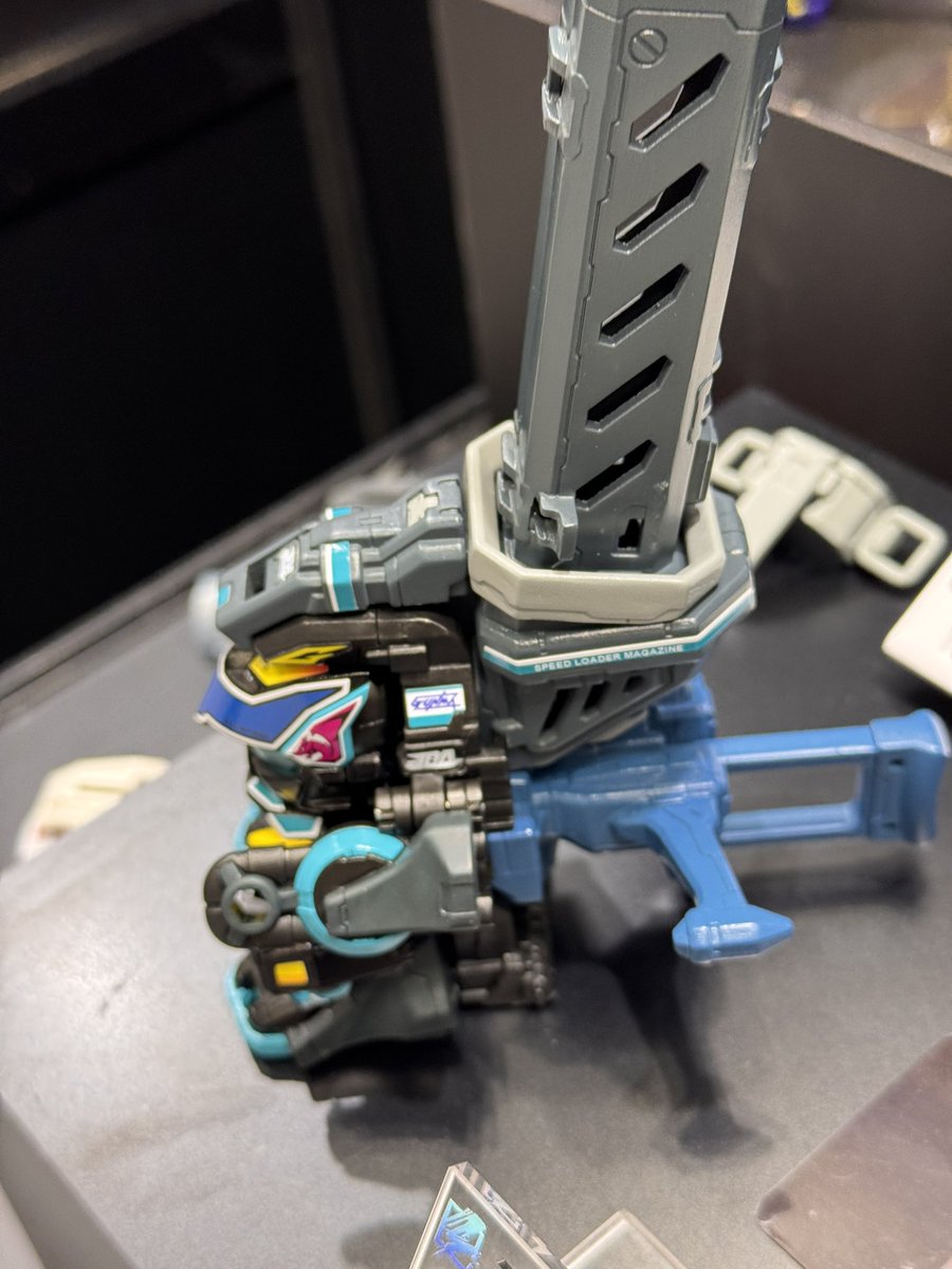 triple_hook's tweet photo. ���イの…
ワイルドワイバーン！
ワイルドワイバーンやないか！！
スピードローダーマガジンはクリップが着脱可能に変更
2本付く予定だけど、まだ変更になる���能性はあるみたい https://t.co/ZUNCO5atVd