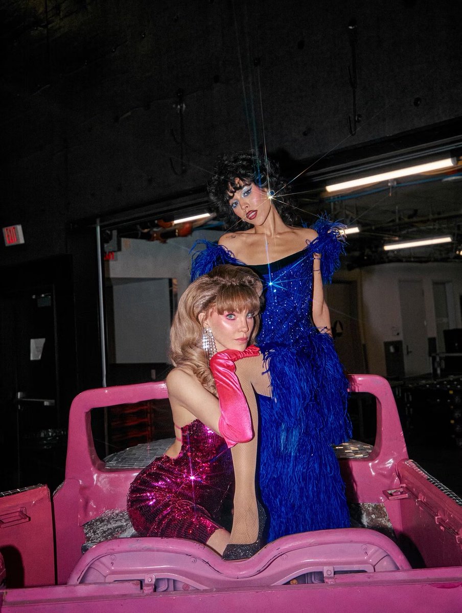 DANNA_Today's tweet photo. Nuevas fotos de DANNA y Belinda en Los Ángeles para Mentiras All Stars https://t.co/lG9X4Sucru