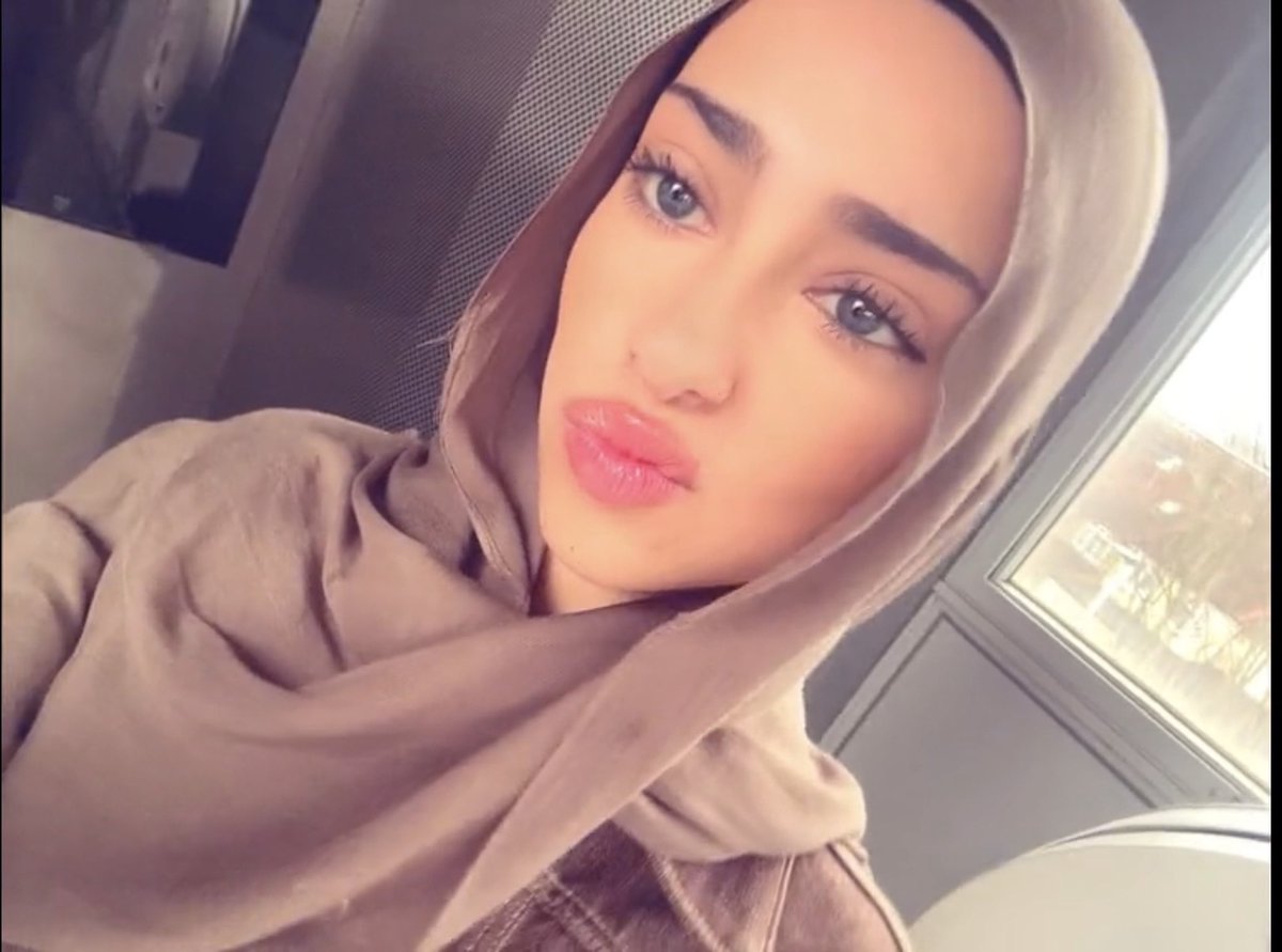 J3zge's tweet photo. why cant they stop feeding us😵‍💫😵‍💫
#hoejabi #hijabi https://t.co/u8ee0Xoq9P
