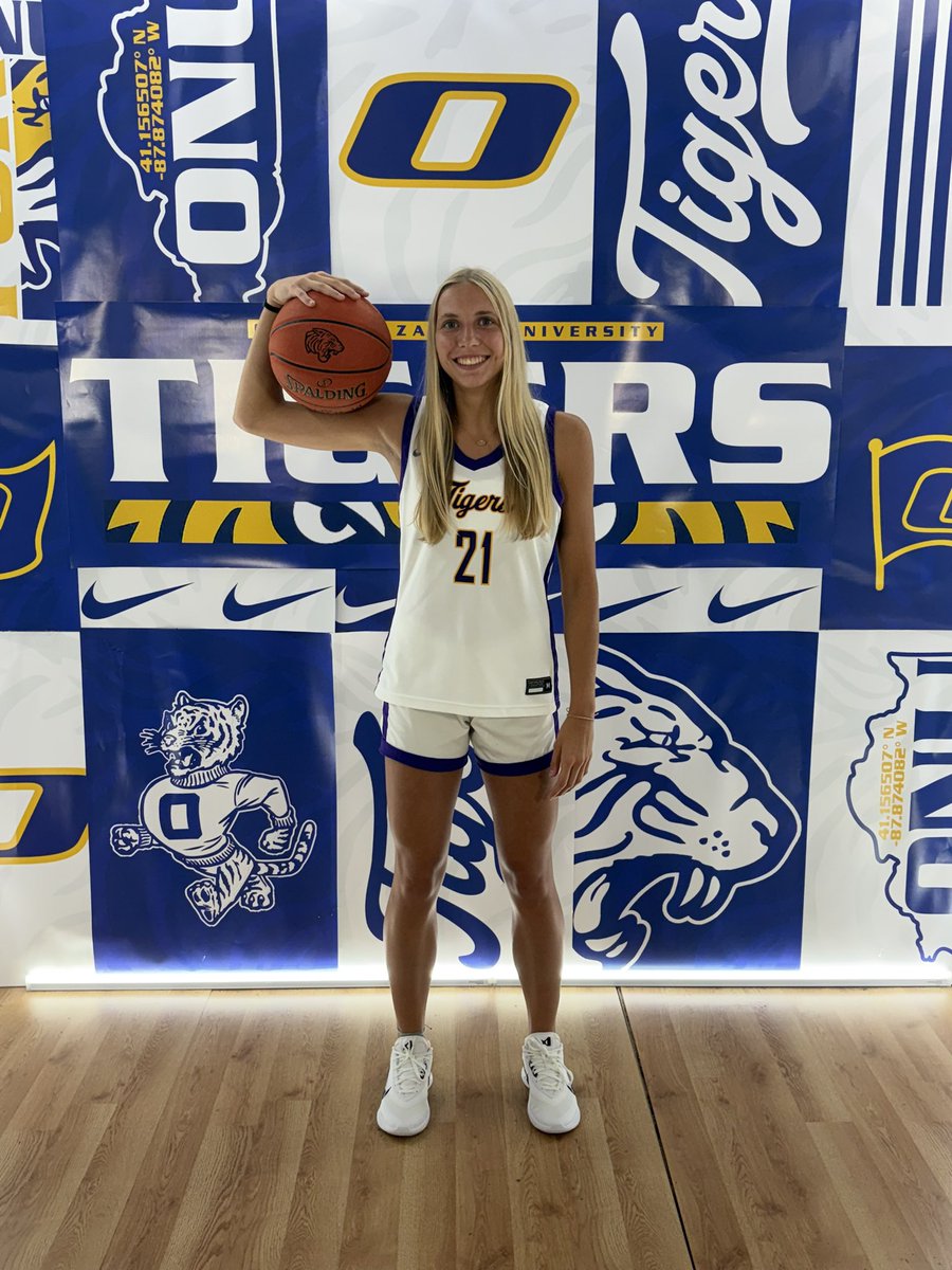 Calliepomrening's tweet photo. After a great phone call and visit with @calebjohnson82 and @etidwell_12 I am very excited and grateful to say I have received an offer to continue my basketball and academic career at Olivet Nazarene University! @ONU_Tigerball https://t.co/Q41bi4cUHF