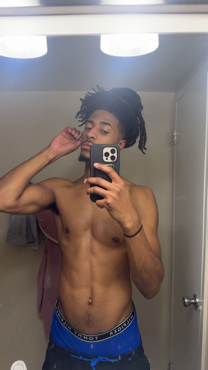 izzyy_hype's tweet photo. https://t.co/f2IShSg695