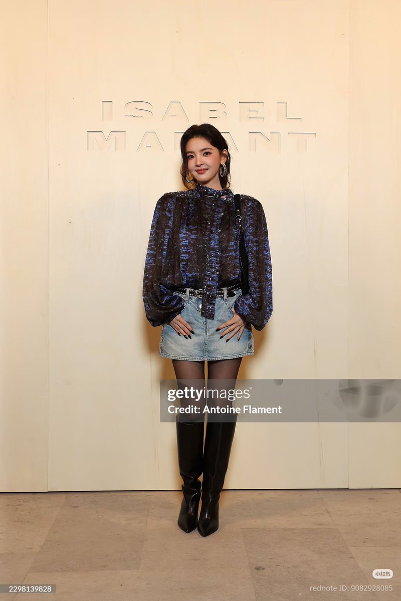 Sparkyuu_98's tweet photo. Unedited and still flawless. Zhang Ruonan beat Getty Images once again 🤩 

ZHANG RUONAN ATTENDS ISABEL MARANT PFW
#ZhangRuonan
#ZhangRuonanxIsabelMarant
#IsabelMarantSS27 https://t.co/WE0z9wuxC1