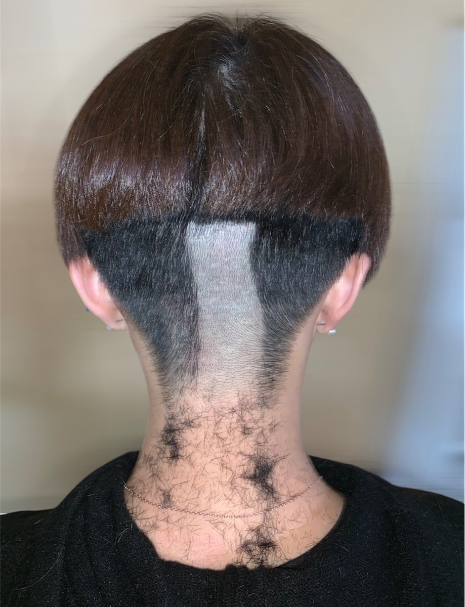33kami33's tweet photo. 刈り上げで遊ぶ✂️ https://t.co/TNH1cBTrMt
