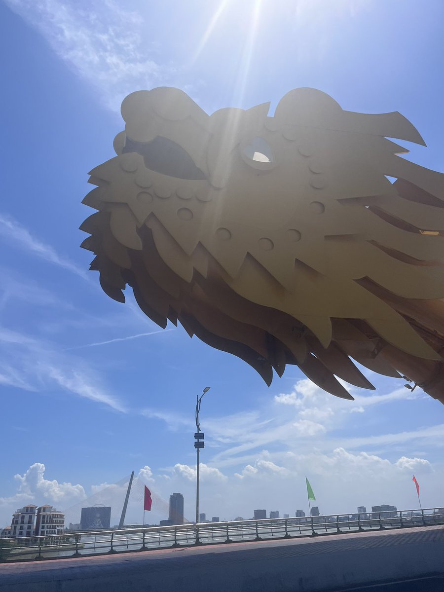 danangrealinfo's tweet photo. からっと晴れてるダナンは何をするのにも最高！
来週からはまたまた天気崩れてしまいますかね〜
天気は変えられない変えられるのは気分から🙏
良き一日をお過ごしください https://t.co/Y1GYre1Ku8