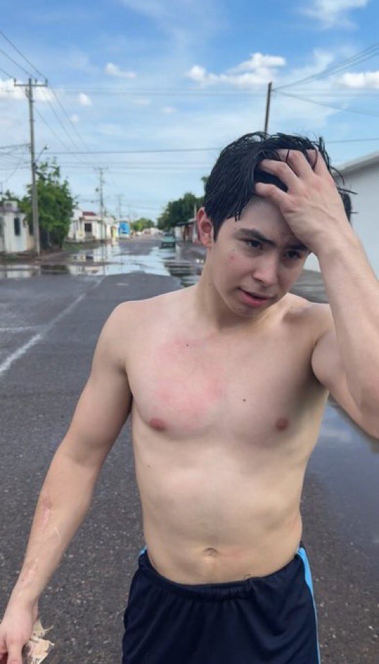 twinrrr00's tweet photo. mi video completo jalándomela hasta sacar leche disponible en mi grupo vip de telegram
 🥵🔞 
y en mi pagina azul con el 90% de descuento solo hooy!! 💦🍆🍆
https://t.co/fv91Ab6JQV
https://t.co/fv91Ab6JQV https://t.co/GyYFWO3oAK