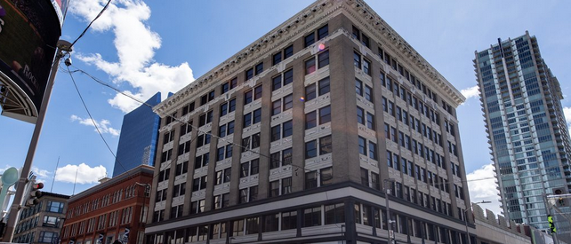 FCNightingale's tweet photo. 820 16th St.  Denver, Colorado

A group is buying the property for $2.7M, 11% of its price 8 years ago.

Sold for $24.5M in 2018.

Purchase comes after a residential conversion plan fell apart and the building went through foreclosure.

95,000 Square Feet   Built 1906   100% Vacant

=bizjournals 
#CommercialRealEstate