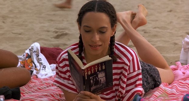 BooksInFilms1's tweet photo. Blackeyes by Dennis Potter. Phat Beach (Doug Ellin, 1996) #BooksInFilms #BooksInMovies #BooksOnScreen #DennisPotter #DougEllin #JenniferLucienne. Thanks https://t.co/g3elfzNRRo. Explore more real books in films in Instagram https://t.co/Sr3w6iYCkM - Tumblr https://t.co/YWvKhlGIRD https://t.co/vZObGcI8t8