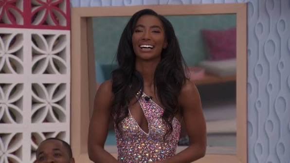 realitymatt04's tweet photo. How Taylor thinks her speech is going vs how it’s actually going #bb28 https://t.co/vZriX30oBc