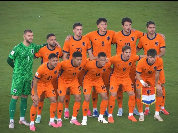 MatahariMahard2's tweet photo. @Info_SerieA Homegrown Thailand versus homegrown KNVB https://t.co/OYfLGhyRa9