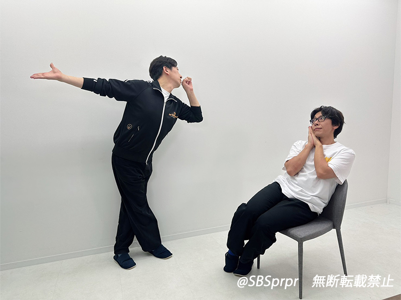 SBSprpr's tweet photo. #SBSpr 517回が更新😋

ぜひ各プラットフォームからどうぞ📻
会員限定版も必聴です！

＜音泉＞
https://t.co/ivLNeRU4sO

＜ニコニコ＞
・無料版
https://t.co/6BYQyLOuKw

・会員限定版
https://t.co/bd6eQbdrm7

#羽多野渉
#佐藤拓也
#ディナーショー https://t.co/qTXtTaxyyJ
