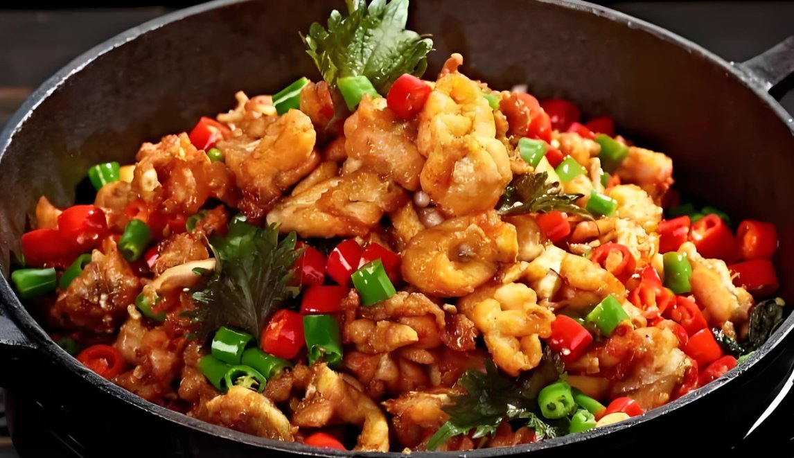 janet10857's tweet photo. [Spicy stir-fry of fresh frog legs with a delicious shake, the stunning dish really rocks my taste buds!]， https://t.co/Aa5PEtMt6w