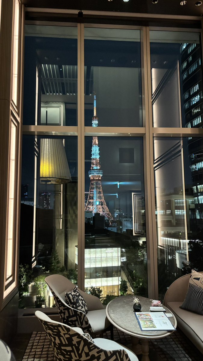 mcmcbb__'s tweet photo. 🗼🩶 https://t.co/PlrmyIPELX