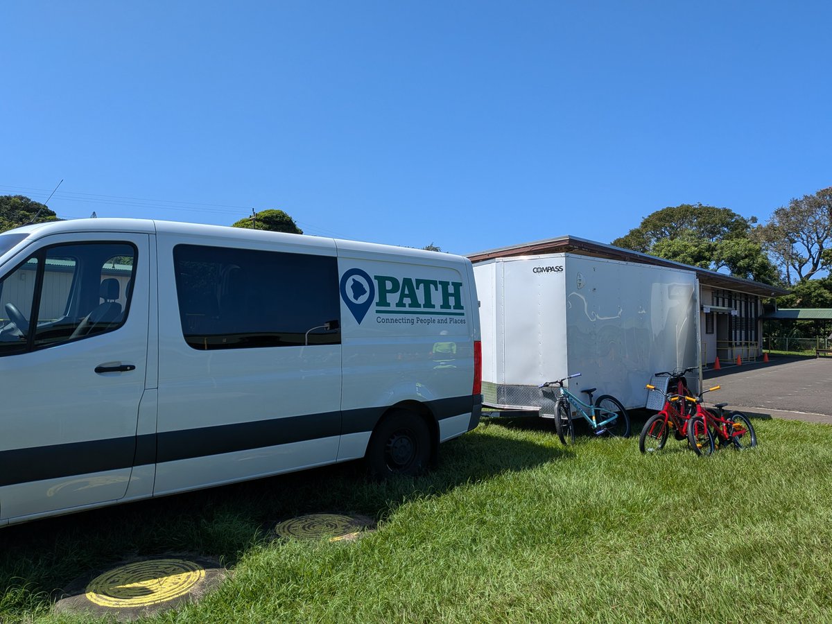 joe_ironman's tweet photo. Scruffy sending me off to Day 2 PATH Bike Education at Kohala Elementary School and reminding me to stretch after 4th keiki chased me all morning...
#PATHHAWAII
#hawaii #bigisland
#xoskinusa
#hawaiiultra #teamfireball https://t.co/zgf73LGcPJ