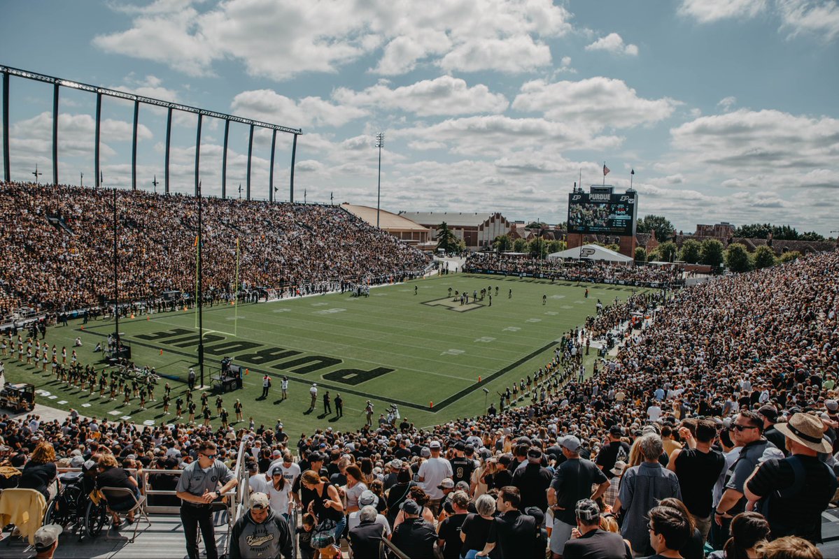 JaistormK99's tweet photo. #AGTG After a great conversation with @Jason_Simmons96, I’m blessed to receive an offer to @BoilerFootball #BoilerUp 🚂

@BigJack1169 @MickensJay @TheProtectUCrew @chasek_52 @coach9cg @CCSRecruitingFB @kcolesports @samspiegs @ChadSimmons_ @adamgorney @MikeRoach247 @GPowersScout @TXPrivateFBGuy @tomloy247 @JButler_210 @_RL_Martin @dctf @TFloss32
