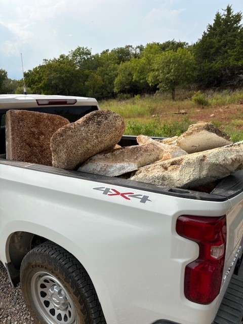 usacetulsa's tweet photo. Kaw Lake staff and volunteers marked #NationalPublicLandsDay by removing trash and debris at Fisherman’s Bend, McFadden Cove and McFadden Day Use. 

Thank you for helping keep our public lands clean for everyone to enjoy! #USACE https://t.co/dZ5ZEZjP6D