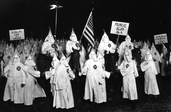 Tri45997c's tweet photo. @Yeowx3 @Cositasdeeris @_kiyooh You’re a piece of shit, you damn rat. Who founded the KKK? Who created ICE? And who also had immigration policies and issues with racism? All of that is part of your country's history too, so stop generalizing about all Argentines, you ignorant gringa https://t.co/C3UUpJj7Bb
