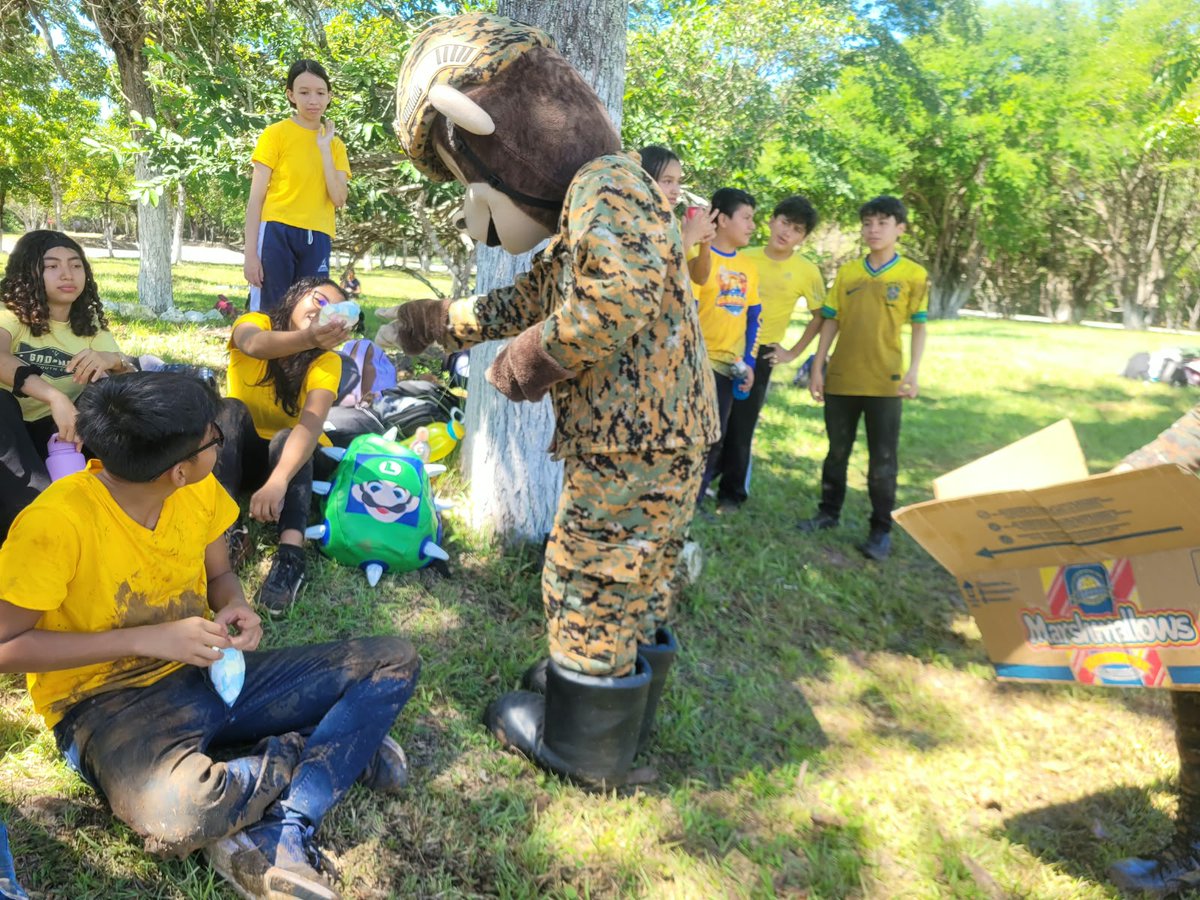 RelCiv's tweet photo. Desarrollo actividad recreativa, en celebración "Día Internacional del Niño" y Ejercicio de convivencia (Rally), con estudiantes del Colegio Adventista de Petén.

GUERREROS MILENARIOS

“Con dignidad, respeto y transparencia, defendemos a la Nación”
#365DíasAlServicioDeMiPatria https://t.co/JQq13atzVn