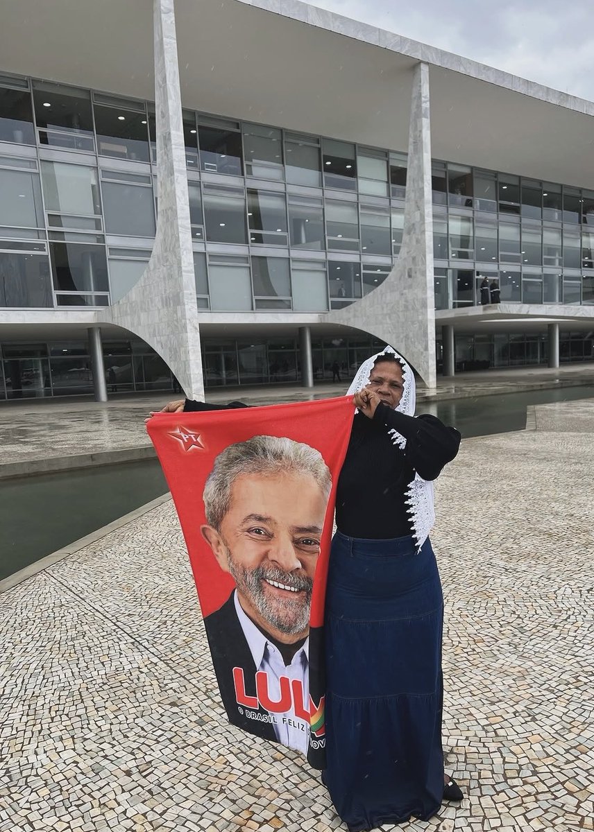 irmamonica_13's tweet photo. Ninguém toca na reeleição do Lula amém 🙏 https://t.co/1kmIE5xaju
