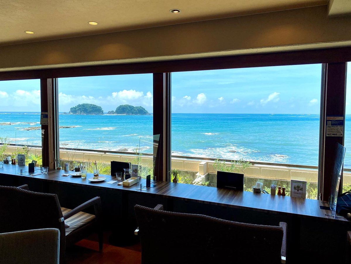 connectllc1's tweet photo. 海が見えるカフェ
しばらく行ってないなぁ
関西では数少ない
綺麗な海の見えるカフェ🤣 https://t.co/osGZL6hObE