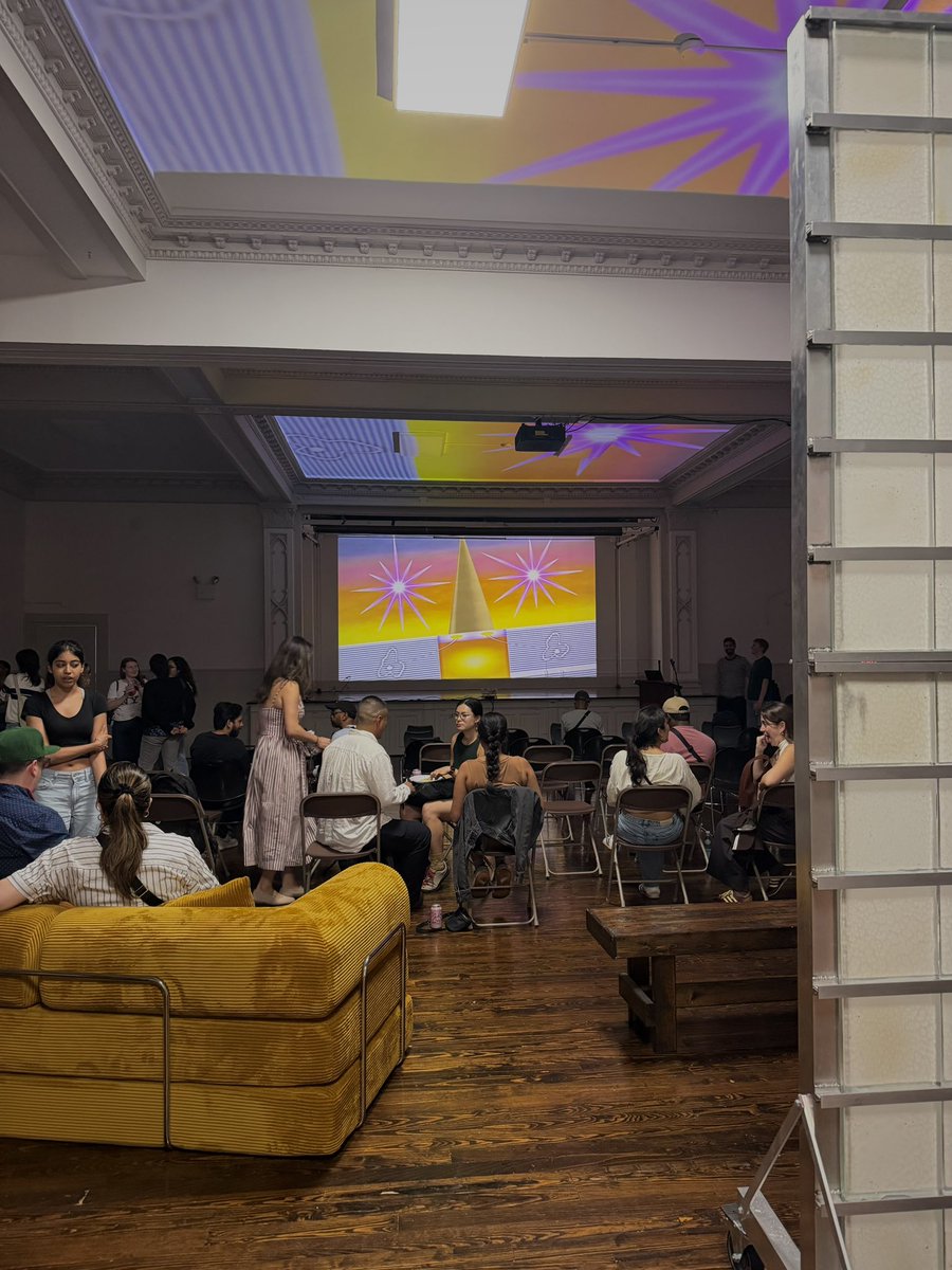 LanceBarr3ra's tweet photo. demo night @nyproductdesign 🖤 https://t.co/UxdacJsnzi