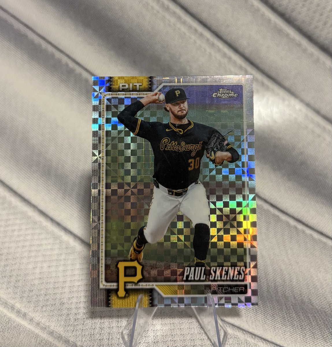 GeeJay63873's tweet photo. With the MLB playoffs underway, going to run my first giveaway!

Paul Skenes 2026 Chrome xfractor 

To be entered: 
1) Like this post
2) Repost 
3) Follow me! 

Winner will be picked in one week 10/8 at 9pm est! Keep an eye out for more giveaways as the playoffs move along! https://t.co/K0sOVz1x1W